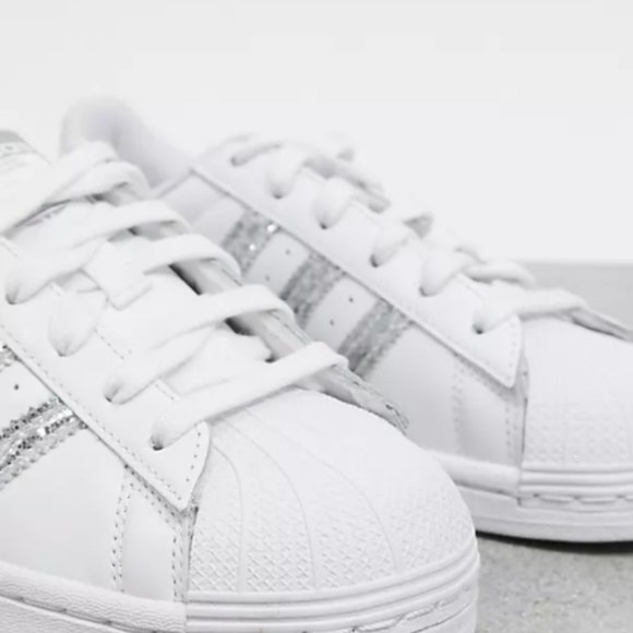 ⭐2XHOST PICK⭐ Adidas Superstar Glitter Sneakers - Picture 3 of 4